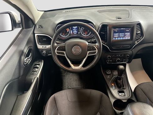 Used 2019 Jeep Cherokee Sport AWD/4WD image 23