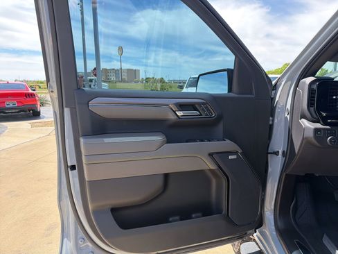 Used 2024 Chevrolet Silverado 1500 ZR2 w/ Technology Package image 14