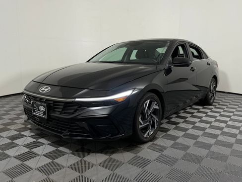 Used 2024 Hyundai Elantra Limited FWD image 1