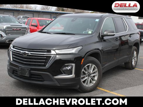 Used 2023 Chevrolet Traverse LT image 1