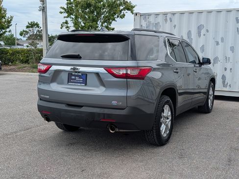 Used 2020 Chevrolet Traverse LT FWD image 4