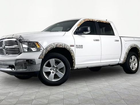 Used 2017 RAM 1500 Big Horn AWD/4WD image 1
