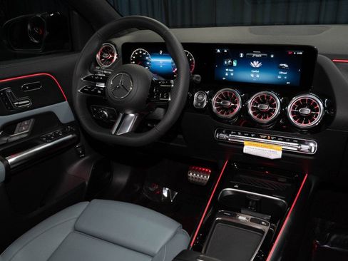 New 2026 Mercedes-Benz GLA 250 4MATIC image 18