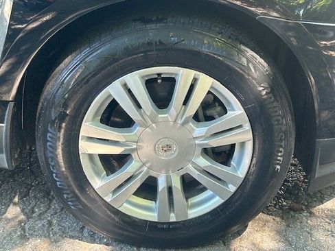 Used 2016 Cadillac SRX Luxury w/ Driver Awareness Package FWD image 32