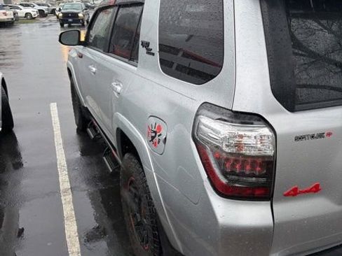 Used 2019 Toyota 4Runner TRD Off-Road Premium image 8