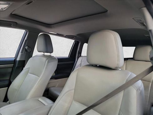 Used 2018 Toyota Highlander Limited image 13