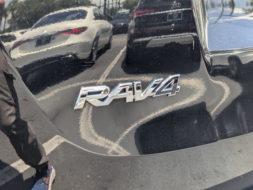 Used 2014 Toyota RAV4 XLE FWD image 28