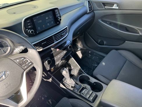 Used 2019 Hyundai Tucson SE AWD/4WD image 16