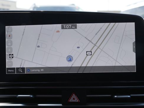 New 2025 Hyundai Elantra Limited image 28