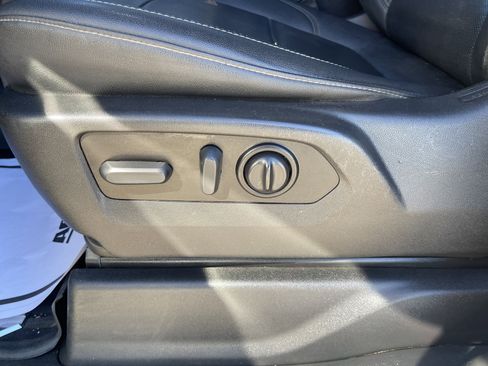 Used 2022 Chevrolet Silverado 1500 LTZ image 35