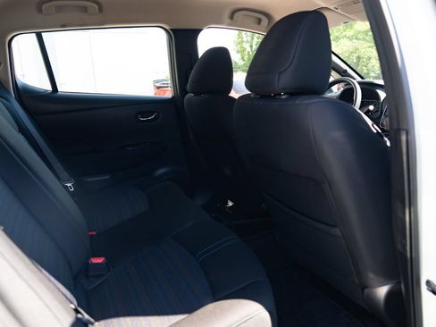 Used 2024 Nissan Leaf S FWD image 23