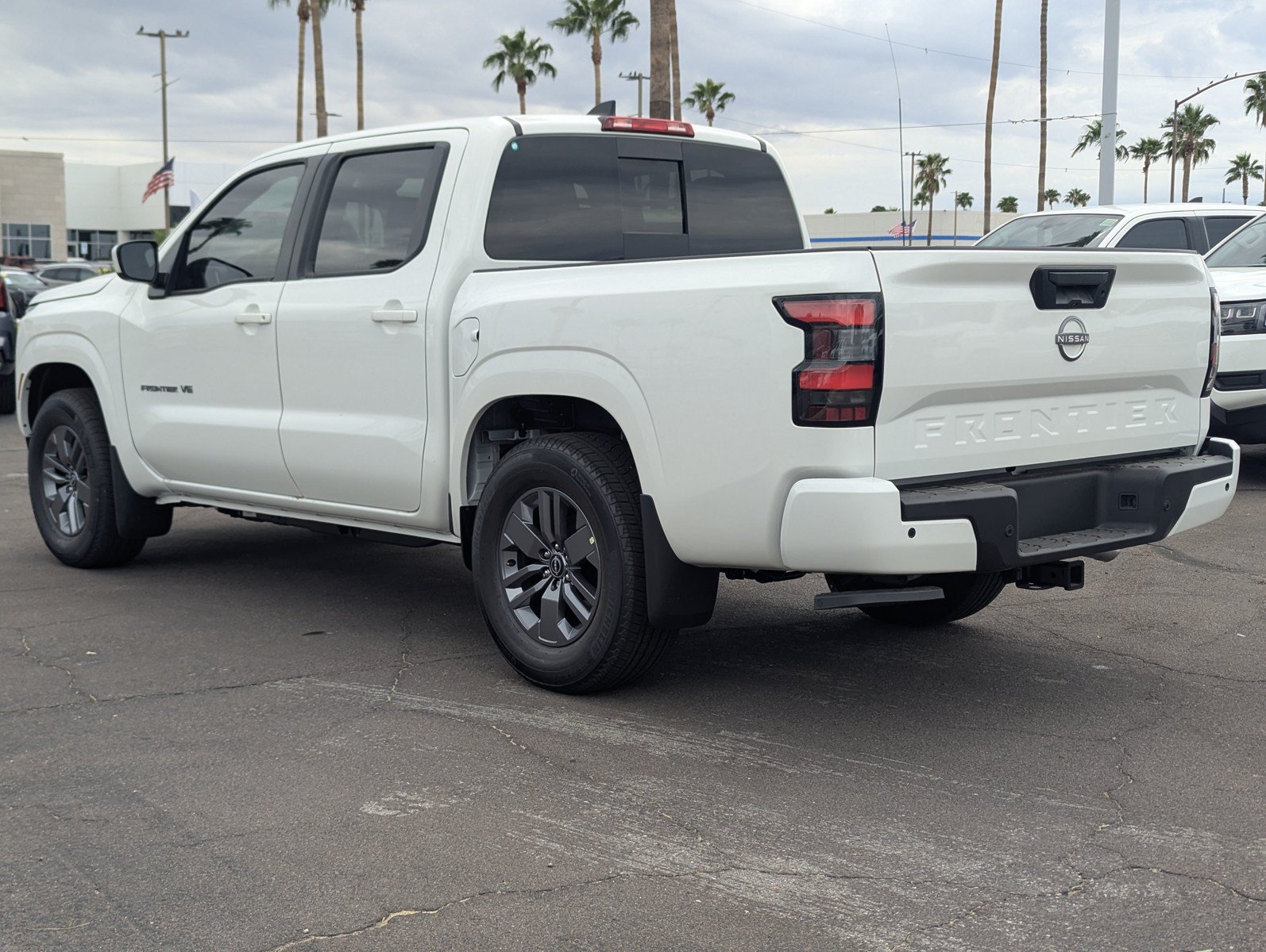 New 2027 Nissan Frontier SV w/ Tow Package RWD image 6