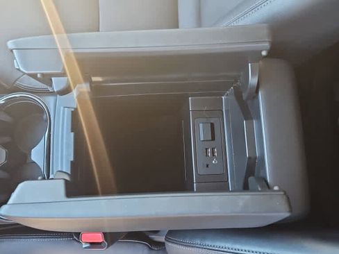 Used 2019 MAZDA CX-9 Touring w/ Touring Premium Package image 18