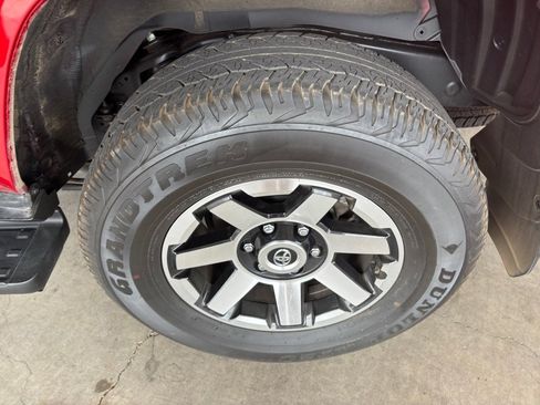 Used 2024 Toyota 4Runner TRD Off-Road image 51