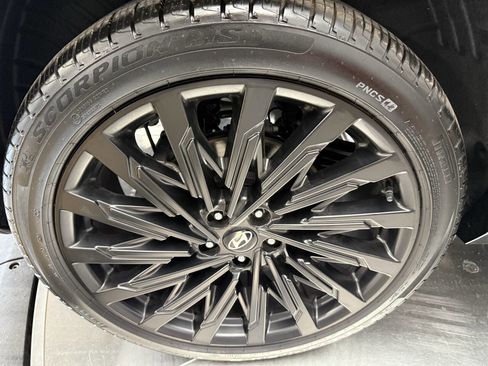 Used 2024 Hyundai Santa Fe Calligraphy image 39