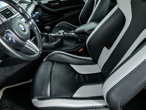 Used 2020 BMW M4 Coupe w/ Competition Package image 21