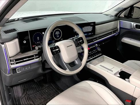 Used 2025 Hyundai Santa Fe Calligraphy image 16