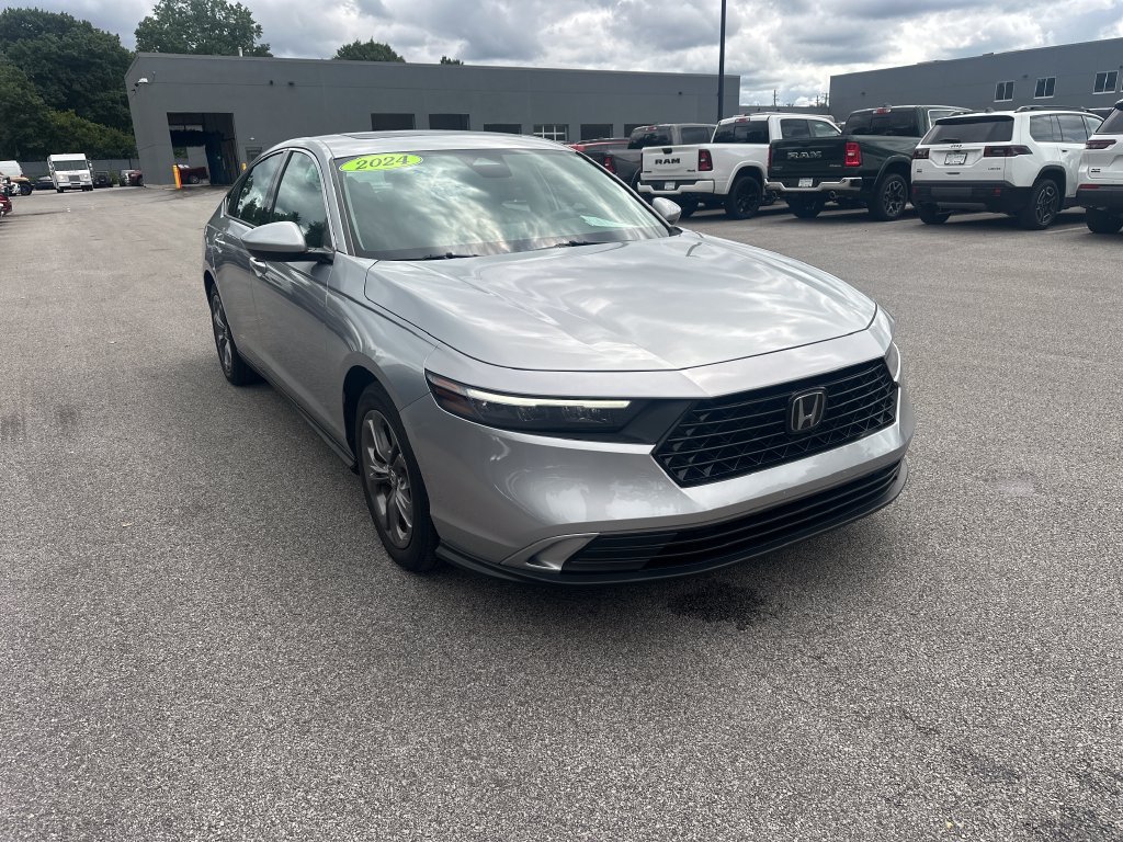 Used 2024 Honda Accord EX image 4