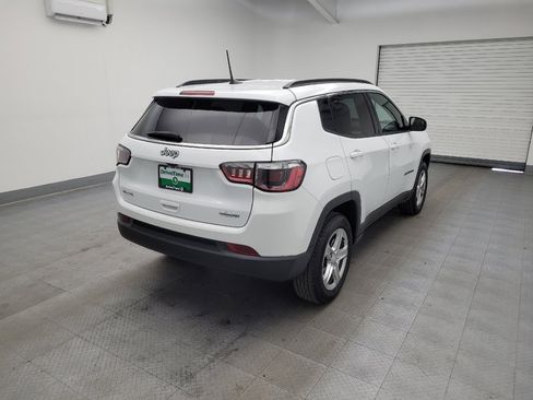 Used 2024 Jeep Compass Latitude image 9