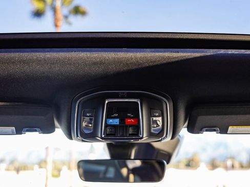 Certified 2025 Jeep Grand Cherokee Laredo X image 17