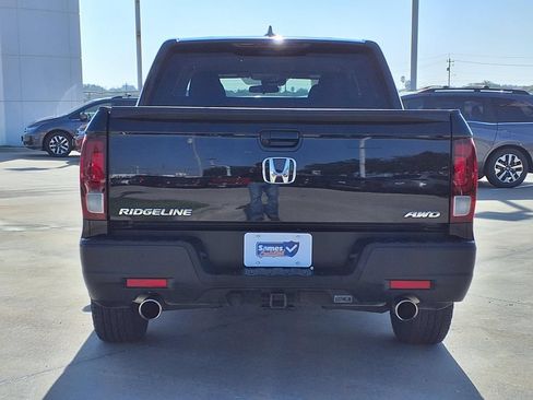 Used 2023 Honda Ridgeline Sport image 6
