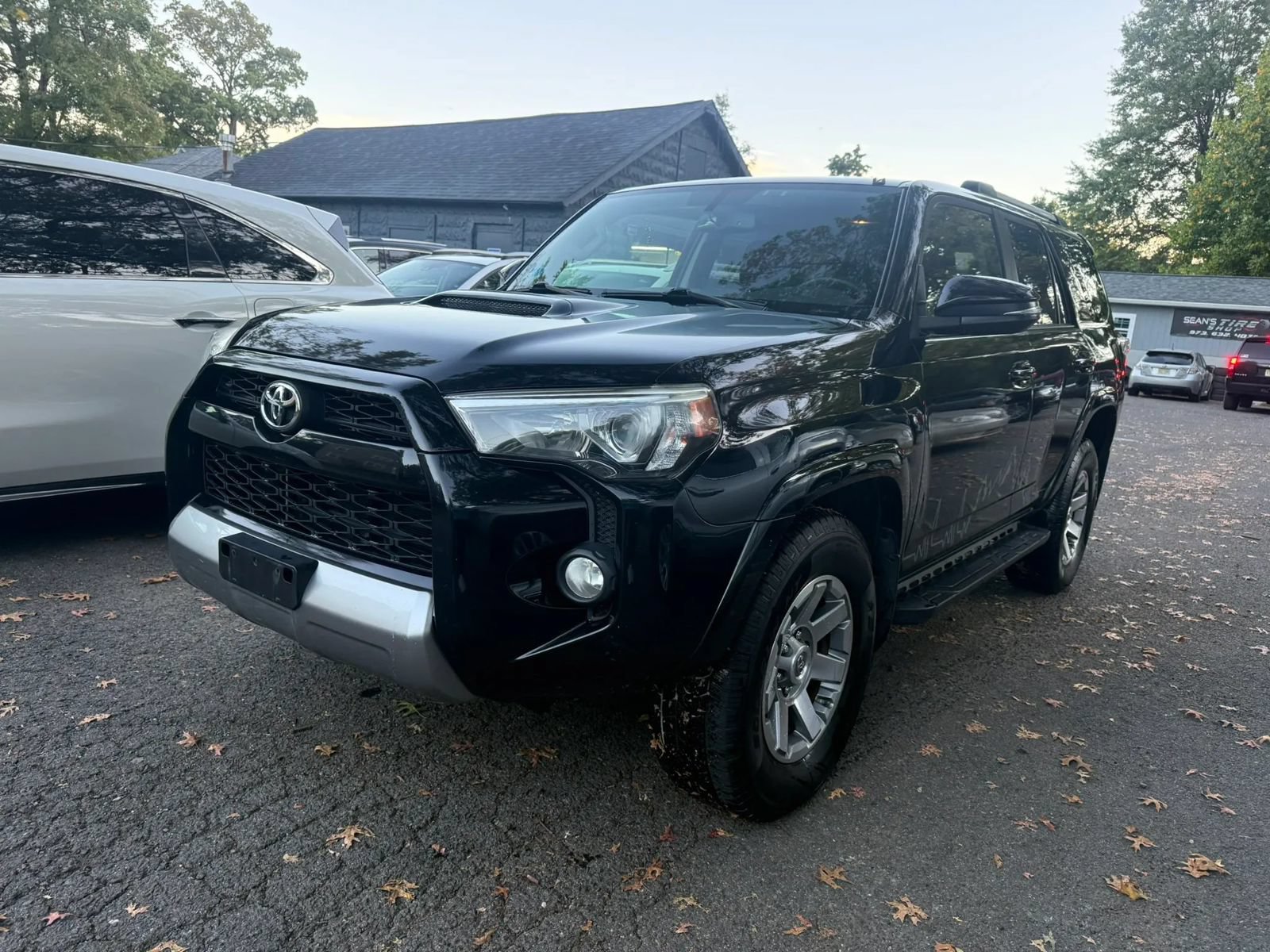 Used 2016 Toyota 4Runner Trail Premium AWD/4WD image 1