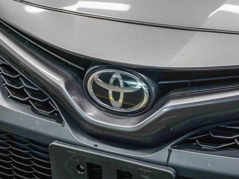 Used 2021 Toyota Camry SE image 8