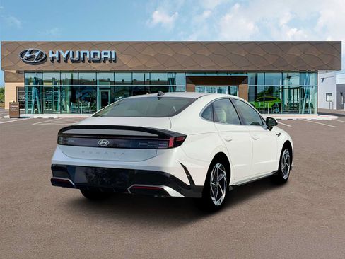 New 2026 Hyundai Sonata SEL FWD image 8