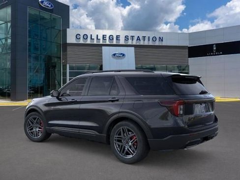 New 2026 Ford Explorer ST-Line w/ ST-Line Street Pack image 4