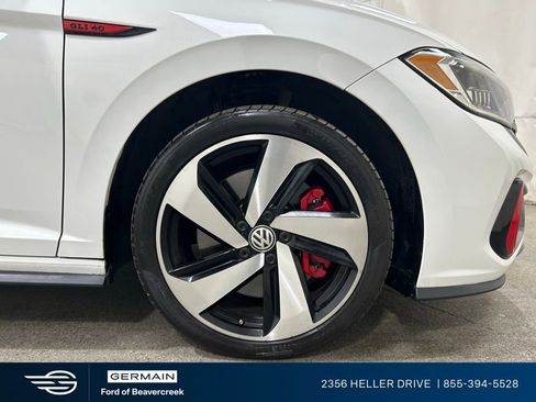 Used 2024 Volkswagen Jetta GLI 40th Anniversary Edition FWD image 10