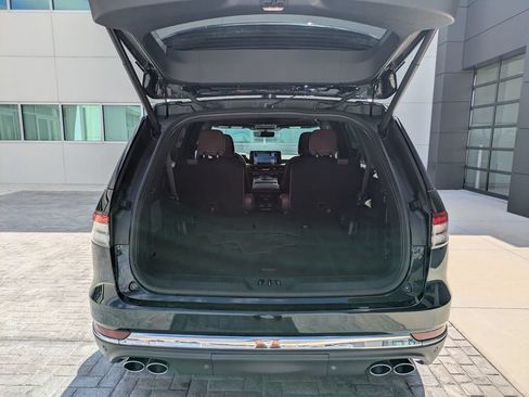 Certified 2025 Lincoln Aviator Reserve RWD image 13