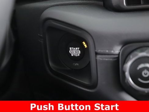 Used 2025 Jeep Wrangler Unlimited Sahara image 21