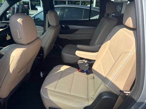 Used 2026 Buick Enclave Preferred w/ Power Package FWD image 29