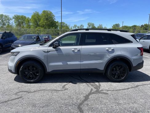 Used 2023 Kia Sorento S AWD/4WD image 4