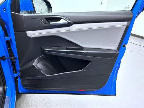 Used 2022 Volkswagen Taos SEL image 15