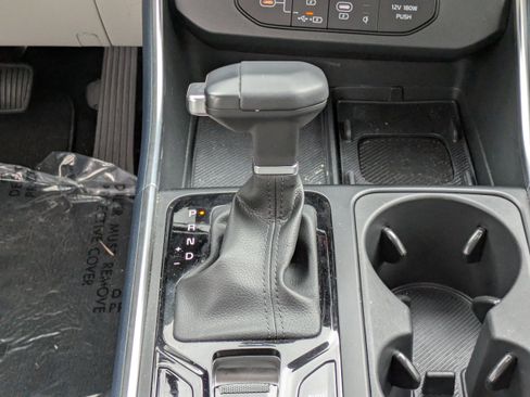 Used 2025 Kia Carnival SX Prestige image 15