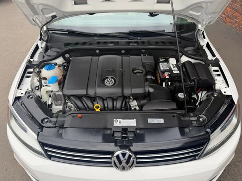 Used 2013 Volkswagen Jetta SE FWD image 8