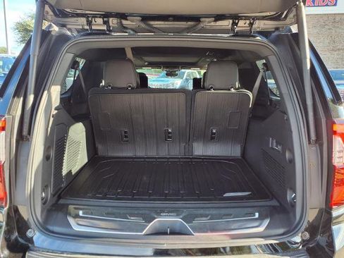 Used 2025 GMC Yukon XL Denali Ultimate w/ LPO, Illumination Package AWD/4WD image 23