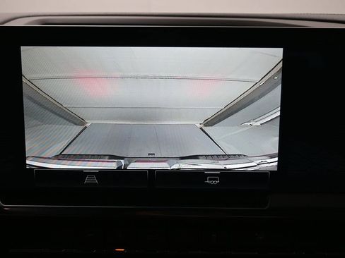 Used 2024 GMC Sierra 1500 SLT image 4