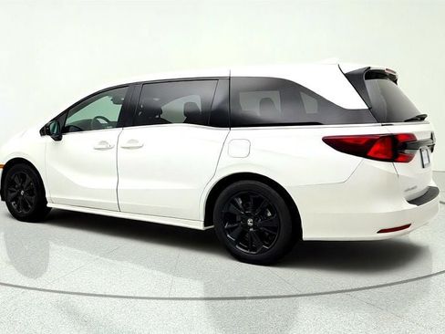 Used 2023 Honda Odyssey Sport image 7