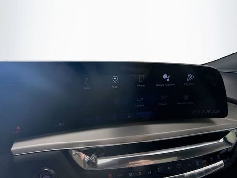 Used 2024 Cadillac Lyriq Luxury image 18