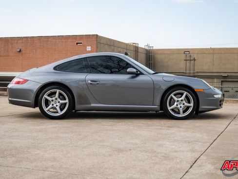Used 2005 Porsche 911 Carrera image 10