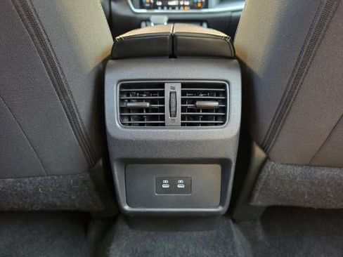 Used 2024 Nissan Rogue SV FWD image 25