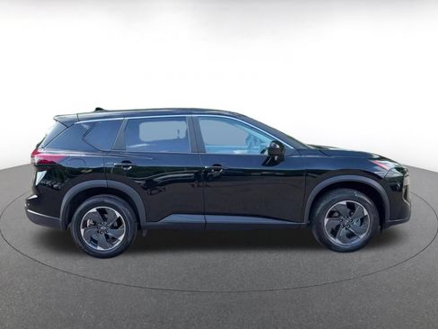 Used 2025 Nissan Rogue SV FWD image 13