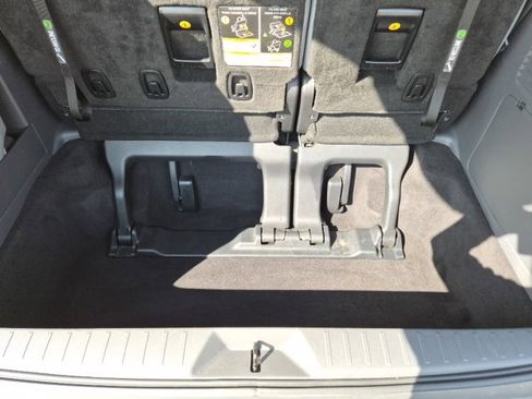 Used 2023 Toyota Sienna XLE image 8