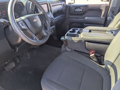 Certified 2022 Chevrolet Silverado 1500 Custom image 9