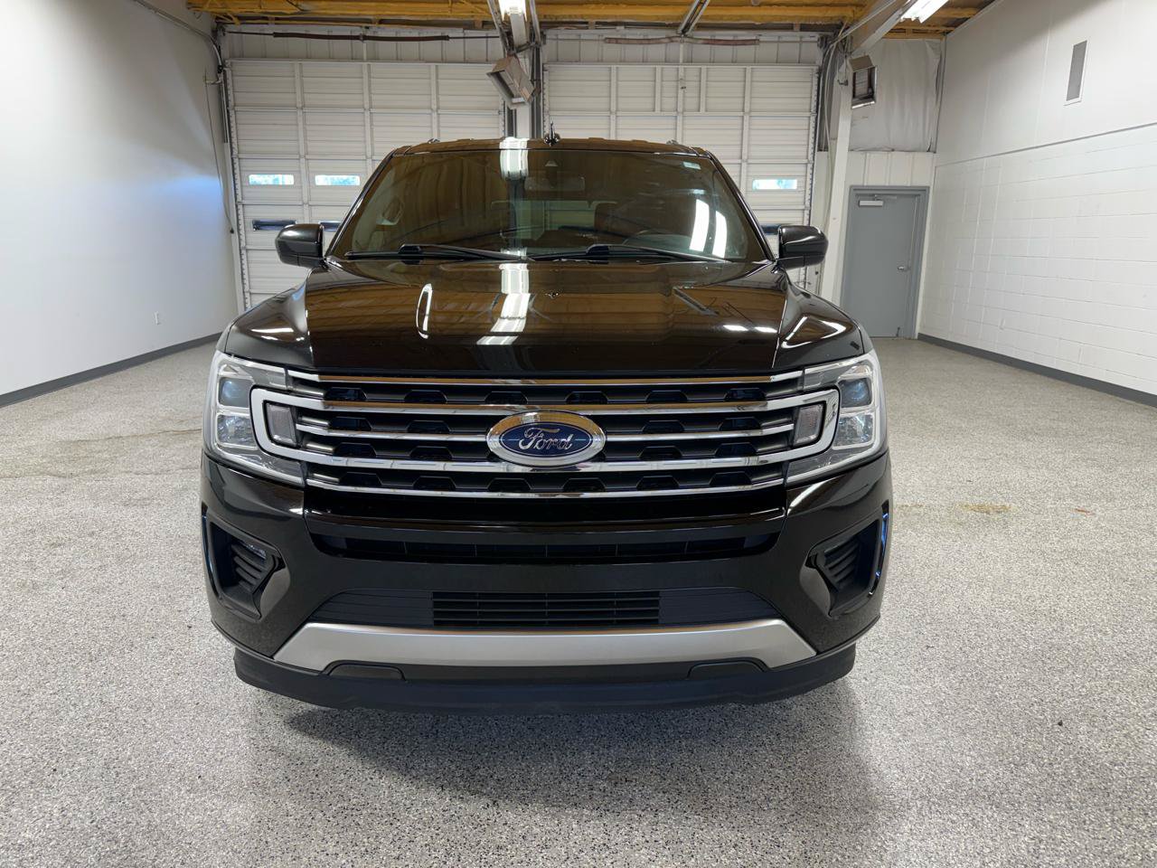 Used 2021 Ford Expedition XLT RWD image 3