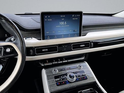 Used 2022 Lincoln Aviator Black Label AWD/4WD image 6