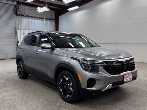 Used 2024 Kia Seltos EX image 23