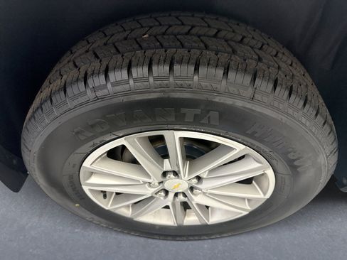 Used 2023 Chevrolet Traverse LT w/ LPO, Floor Liner Package AWD/4WD image 20
